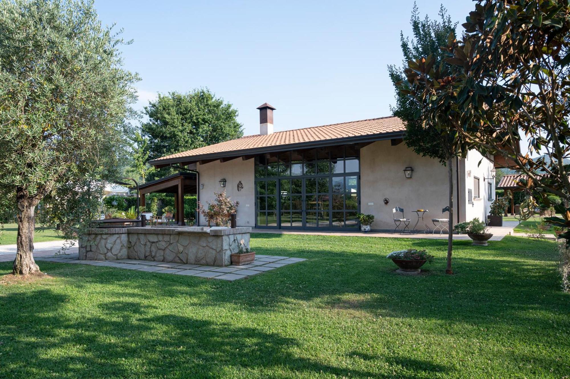 Вилла Family Farm Soc. Agr. A R.L. Vairano Patenora Экстерьер фото