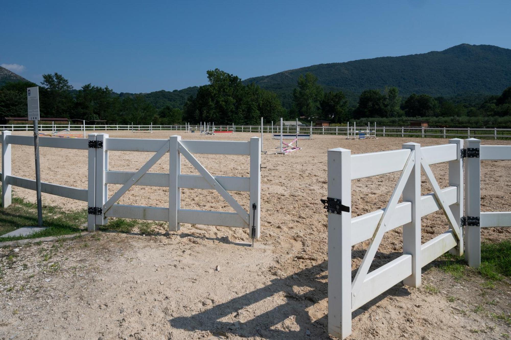 Вилла Family Farm Soc. Agr. A R.L. Vairano Patenora Экстерьер фото